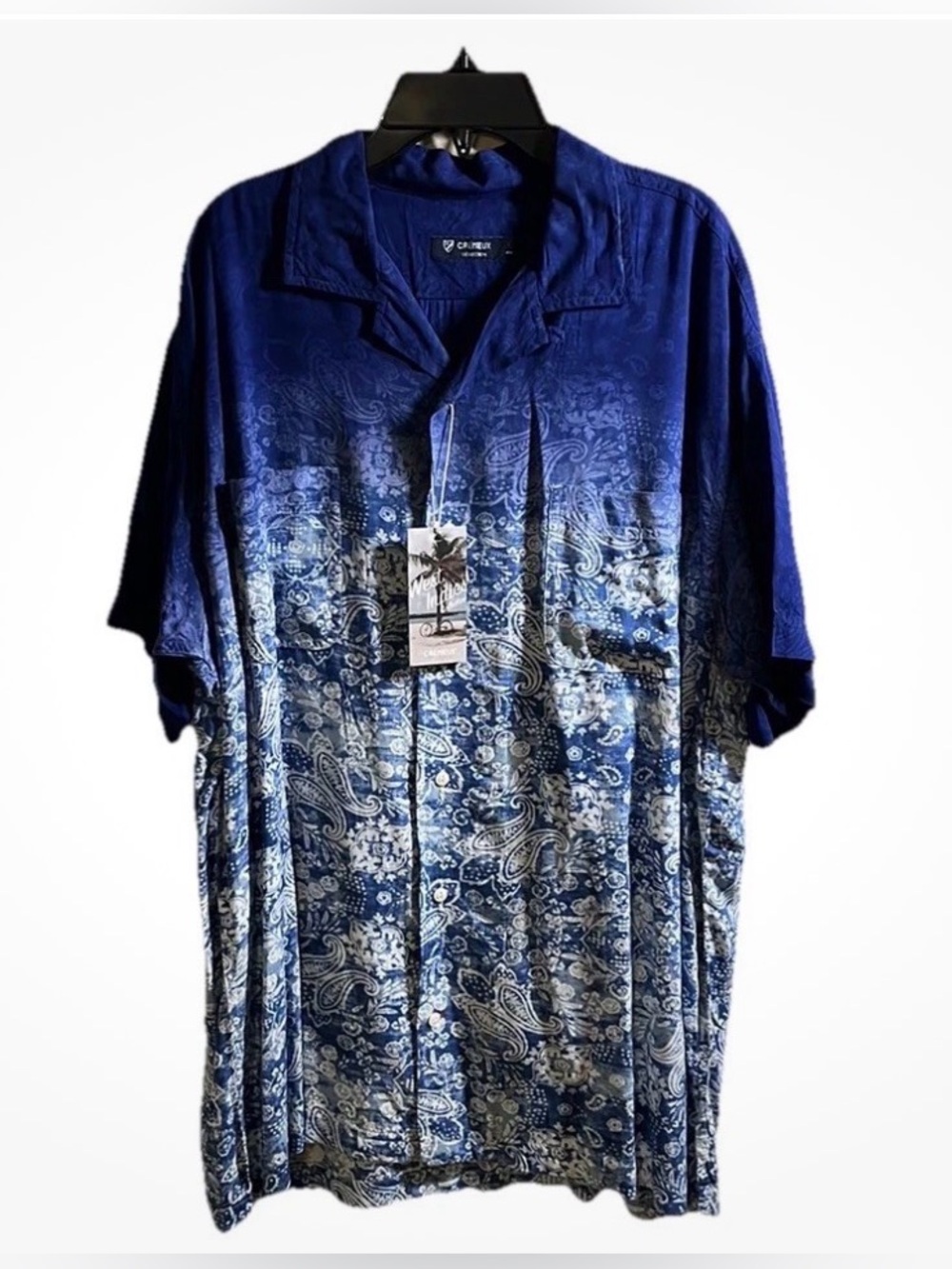 NWT Cremieux West Indies Collection Short Sleeves Blues/White w/ 2 Front Pockets